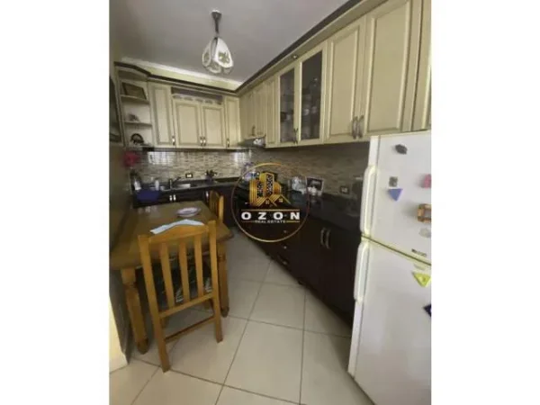 Tirane, shitet shtepi 2+1+BLK Kati 1, 172 m² 150.000 Euro (Shkoze)