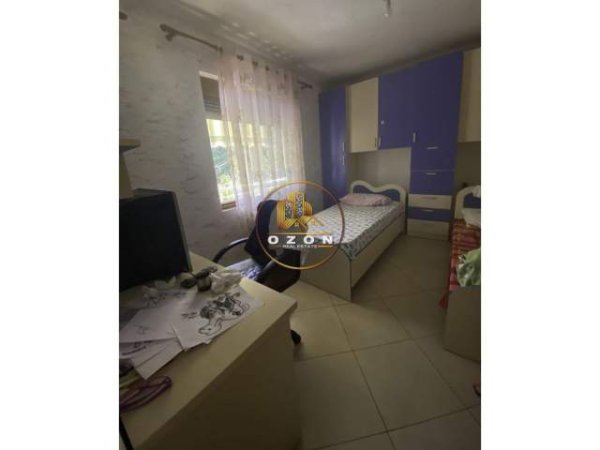 Tirane, shitet shtepi 2+1+BLK Kati 1, 172 m² 150.000 Euro (Shkoze)