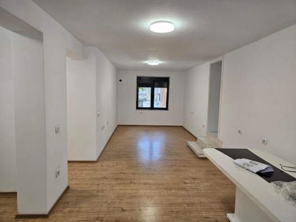 Tirane, jepet me qera zyre Kati 2, 85 m² 800 Euro (21 dhjetori)