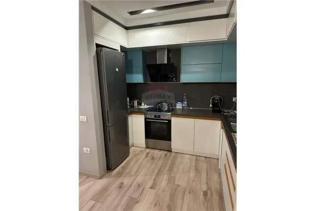 Tirane, jepet me qera apartament 2+1+A+BLK Kati 7, 120 m² 500 Euro (Kompleksi Green City)