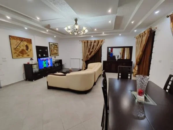 Tirane, jepet me qera apartament 3+1+A+BLK Kati 5, 160 m² 650 Euro (selite)