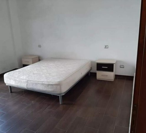 Tirane, jepet me qera apartament 1+1+BLK Kati 2, 75 m² 300 Euro (Qyteti Studenti)