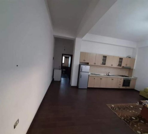 Tirane, jepet me qera apartament 1+1+BLK Kati 2, 75 m² 300 Euro (Qyteti Studenti)