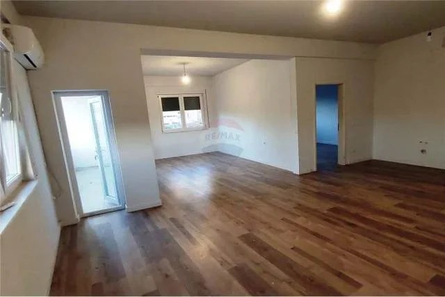 Tirane, jepet me qera apartament 3+1+BLK Kati 2, 90 m² 400  (Seliva)