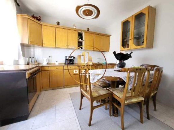 Korce, shitet apartament 2+1+BLK Kati 4, 115 m² 63.000 Euro (Rruga Nexhip Vincani Korçë)