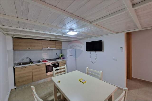 Shqiperi, shes apartament duplex Dublex Kati 0, 56 m² 85.000  (Rruga Murat Terbaci,Lungomare)