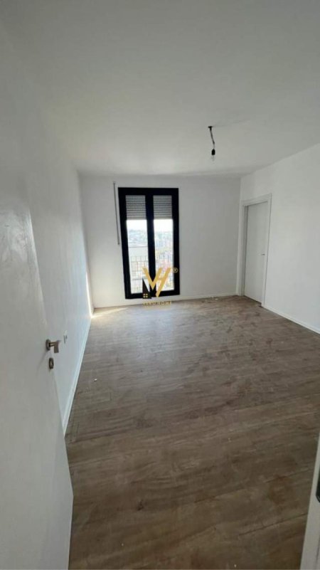 Tirane, jepet me qera apartament 2+1+BLK Kati 9, 80 m² 550 Euro (XHAMLLIKU)