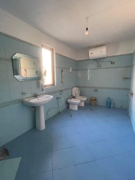 Tirane, jap me qera apartament 1+1+BLK Kati 2, 78 m² 380 Euro (Ali Demi)