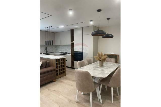 Tirane, shitet apartament 2+1+A+BLK Kati 2, 90 m² 195.000 Euro (Rruga e Durresit)