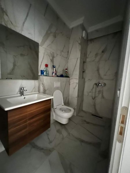 Tirane, shitet apartament 2+1 Kati 4, 110 m² 175.000 Euro (5 MAji FIKS TEK EMERALD CENTER)