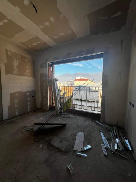 Tirane, shitet apartament 2+1+A+BLK Kati 4, 122 m² 175.000 Euro (ISH TREGU ELEKRIK AFER RRUGES SE ELBASANIT)