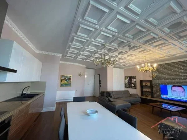 Tirane, jepet me qera apartament 4+1+BLK Kati 6, 144 m² 3.000 Euro (park gate)