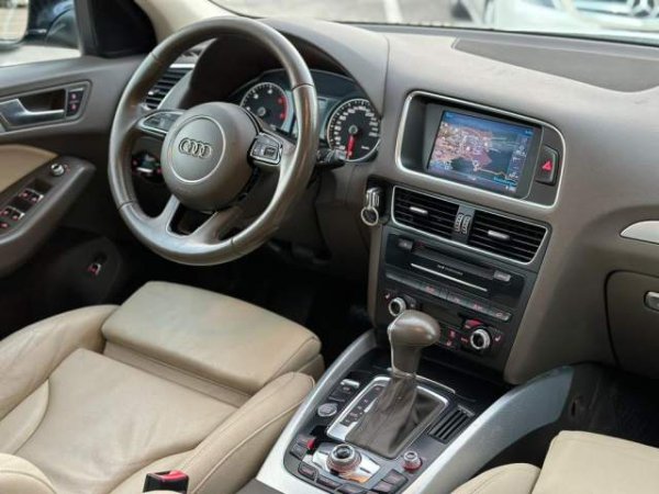 Tirane, shes xhip Audi Q5 2.0 TDI 3xS-LINE PANORAMA Quattro Viti 2013,