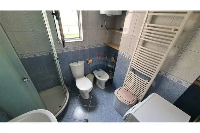 Tirane, jepet me qera apartament 2+1 Kati 7, 98 m² 500 Euro (Kodra e Diellit)