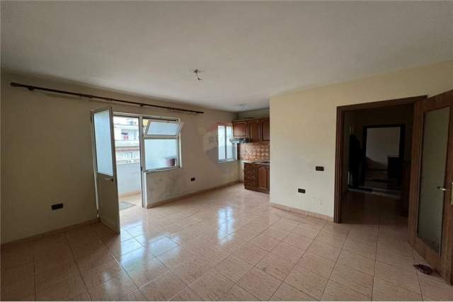 Tirane, shes apartament 2+1+BLK Kati 5, 75 m² 108.000 Euro (muhamet gjollesha)