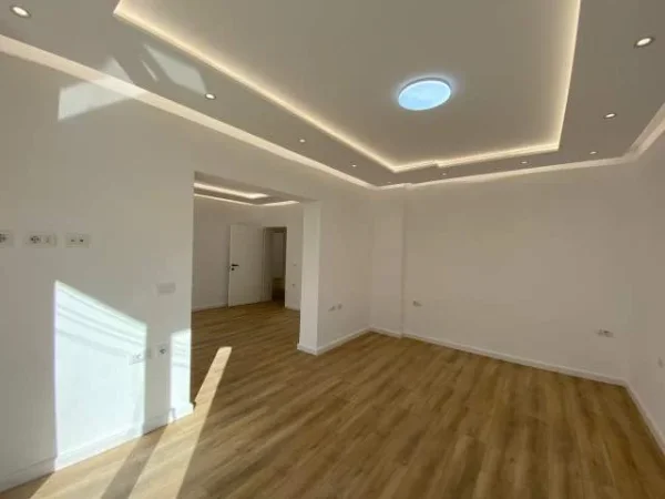 Tirane, jepet me qera apartament 2+1+BLK Kati 3, 104 m² 1.600 Euro