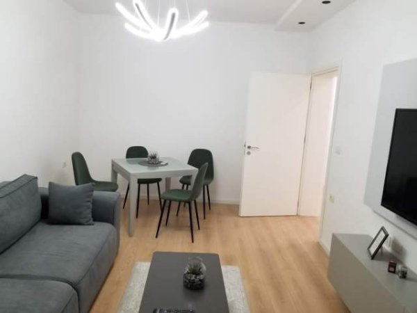 Tirane, shitet apartament 1+1+A Kati 5, 68 m² 125.000 Euro (Rruga Vangjush Furxhi)