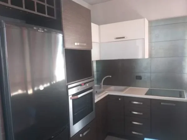 Tirane, jepet me qera apartament 1+1+A+BLK Kati 6, 77 m² 500 Euro (Robert Shwartz)