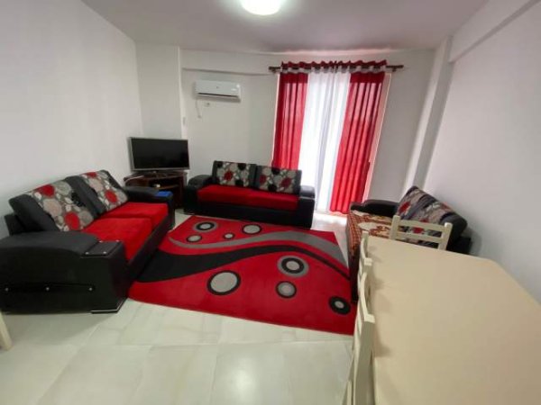 Tirane, jepet me qera apartament 2+1 Kati 5, 450 Euro (Unaza e Re)