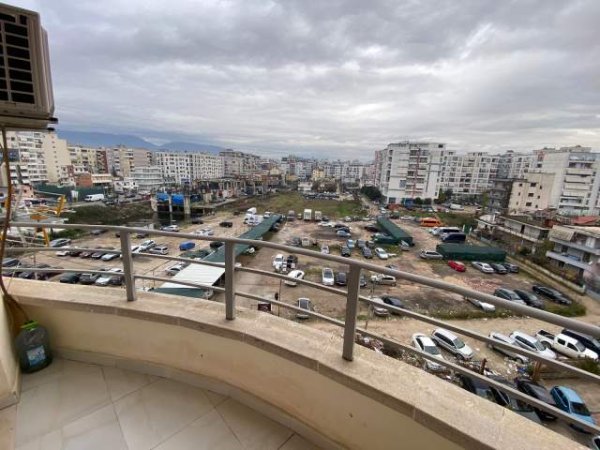 Tirane, jepet me qera apartament 2+1 Kati 5, 450 Euro (Unaza e Re)