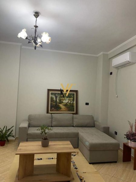 Tirane, jepet me qera apartament 2+1 Kati 2, 85 m² 600 Euro (MYSLYM SHYRI)