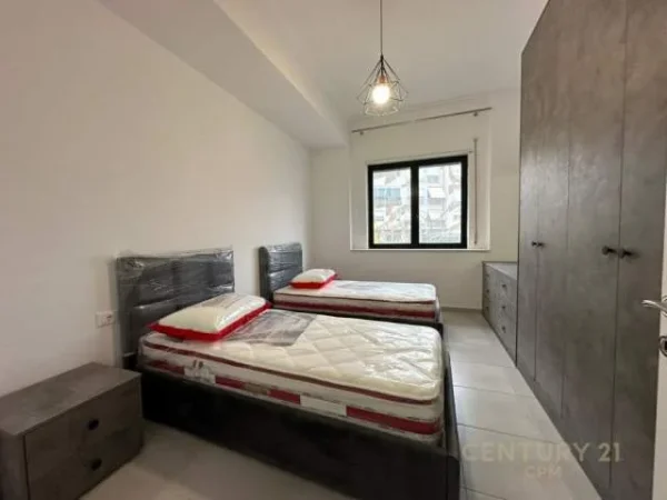 Tirane, jepet me qera apartament 2+1+BLK Kati 1, 124 m² 650 Euro (Kodra e Diellit)