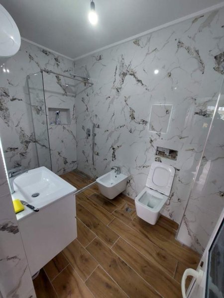 Tirane, shitet apartament 2+1+BLK Kati 6, 85 m² 125.000 Euro (fusha e Aviacionit)