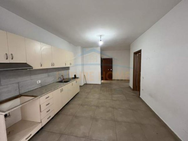 Tirane, shitet apartament 1+1 Kati 1, 70 m² 80.000 Euro