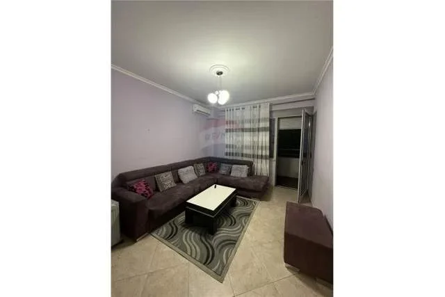 Tirane, jepet me qera apartament 2+1+BLK Kati 2, 81 m² 550 Euro