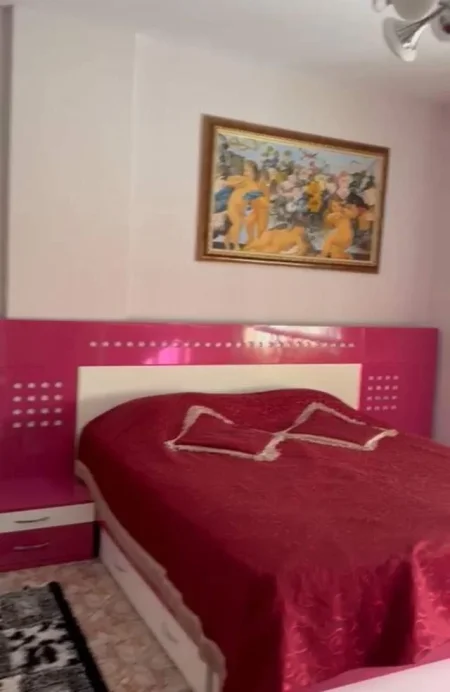 Tirane, jepet me qera apartament Kati 5, 121 m² 700 Euro (Selvia)