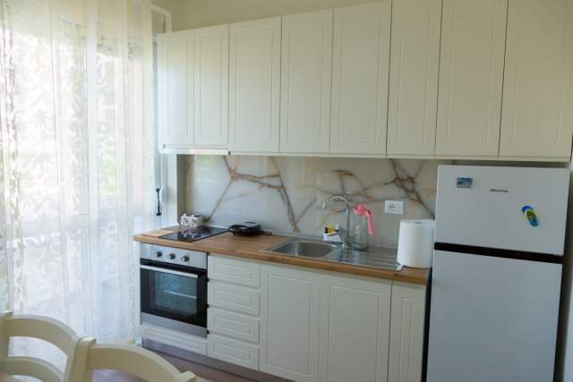 Vlore, jepet me qera apartament 1+1 Kati 3, 320 Euro (Bulevardi Ismail Qemali)
