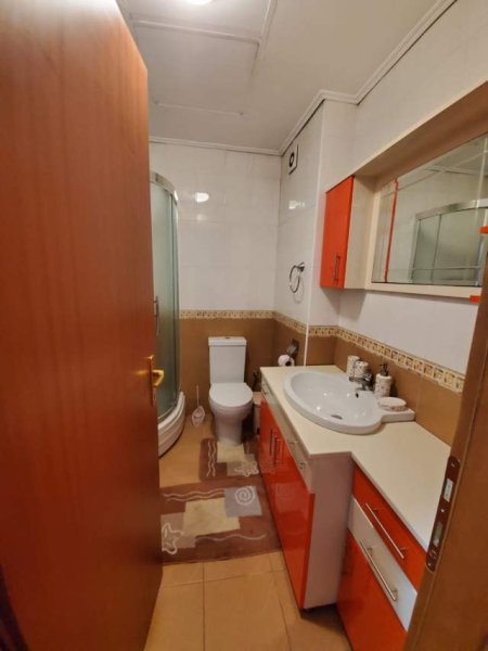 Tirane, jepet me qera apartament 2+1+BLK Kati 3, 90 m² 800 Euro (Komuna e Parisit)