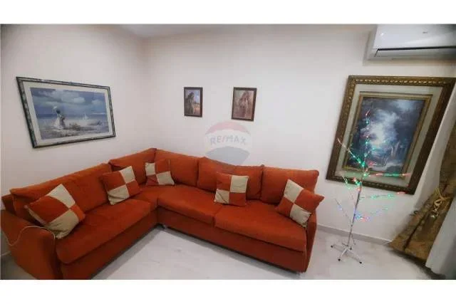 Tirane, jepet me qera apartament 2+1 Kati 1, 65 m² 700 Euro (Rruga e Durresit)