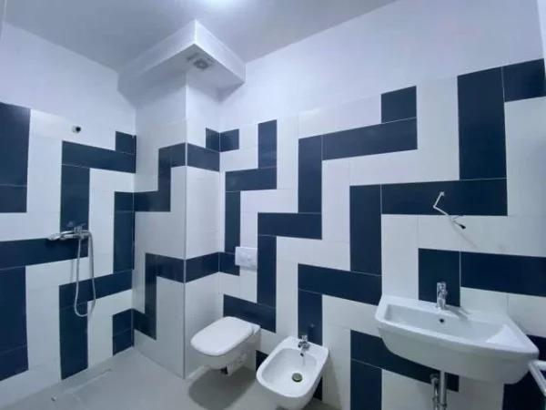 Tirane, jepet me qera apartament 2+1+BLK Kati 4, 92 m² 600 Euro (Rruga e Barikdave)