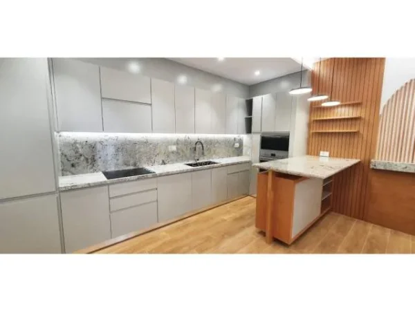 Tirane, jepet me qera apartament 2+1+BLK Kati 2, 132 m² 1.300 Euro (Liqeni i Thate)