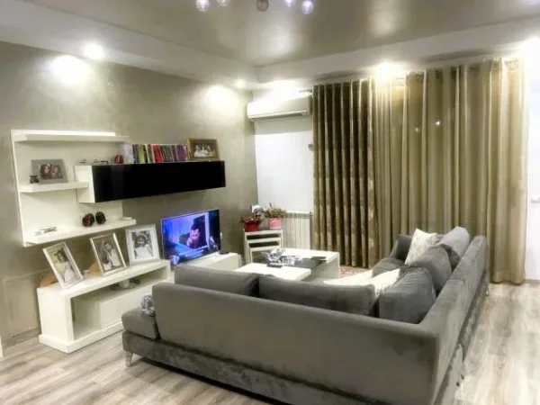 Tirane, ofert 2+1+A+BLK 120 m² 550 Euro (Yzberisht prane Eco Market)