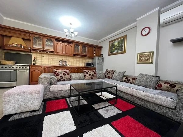 Tirane, jepet me qera apartament 2+1+A+BLK 90 m² 500 Euro (Myslym Shyri)