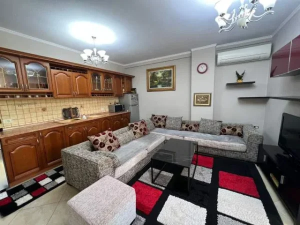 Tirane, jepet me qera apartament 2+1+A+BLK 90 m² 500 Euro (Myslym Shyri)