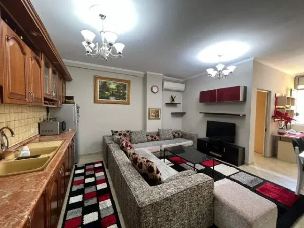 Tirane, jepet me qera apartament 2+1+A+BLK 90 m² 500 Euro (Myslym Shyri)