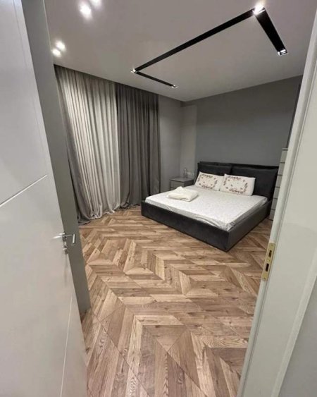 Tirane, shitet apartament 2+1+A+BLK 95 m² 194.000 Euro (Buze Liqenit Te Thate, me pamje fantastike nga Liq)