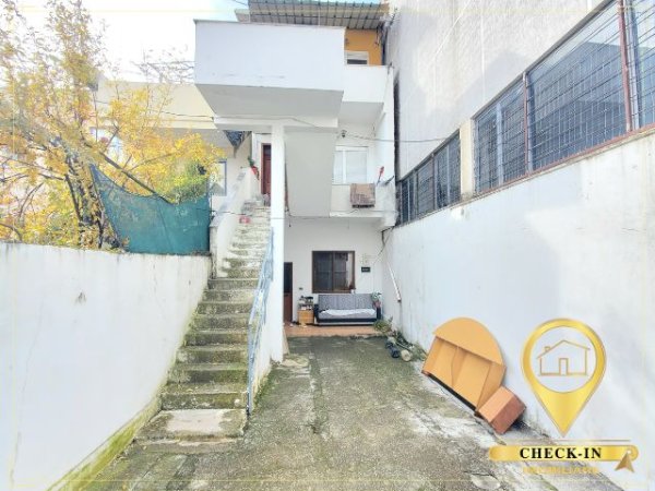 Tirane, shitet Vile 3 Katshe 191 m² 240.000 Euro (Kodra e Priftit)