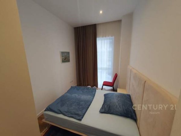 Tirane, jepet me qera apartament 2+1 Kati 1, 135 m² 1.250 Euro (Liqeni i Thate)