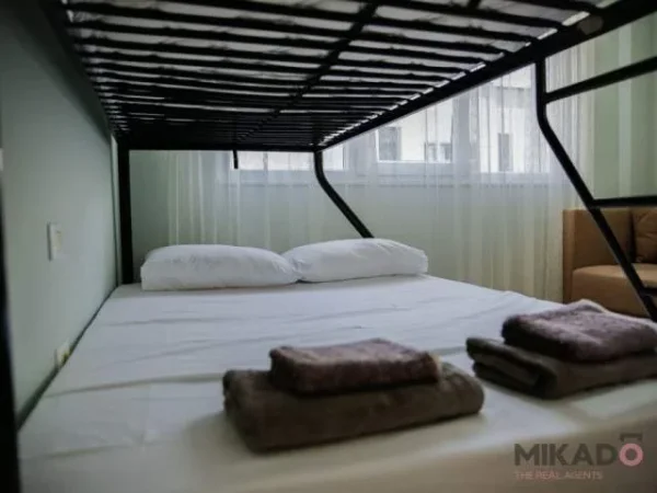 jepet me qera 100 m² 650