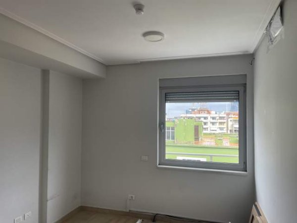 Tirane, jepet me qera apartament duplex Kati 9, 260 m² 3.100 Euro (Perball Librit Universitar)