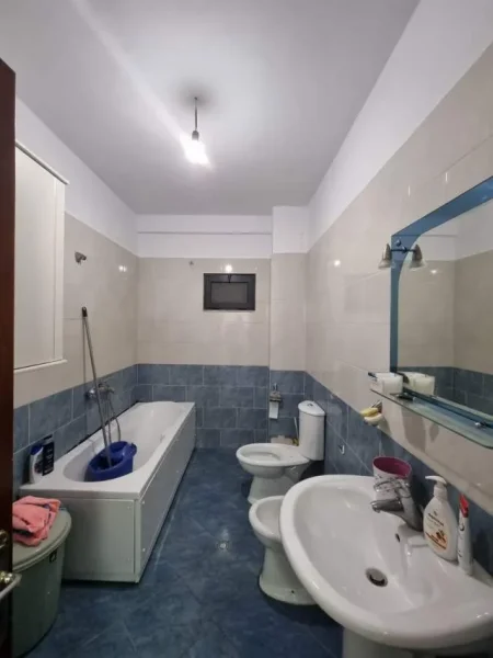 Tirane, jepet me qera apartament 1+1+BLK Kati 3, 81 m² 380 Euro (Teodor keko)