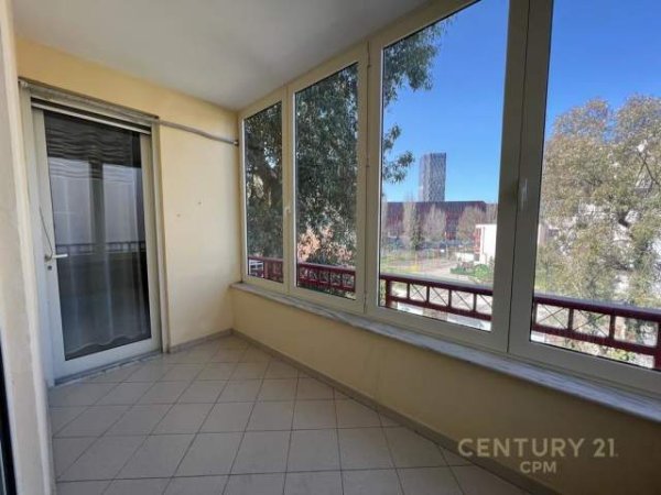 Tirane, shitet apartament 3+1+BLK Kati 3, 130 m² 180.000 Euro (rruga e elbasanit)
