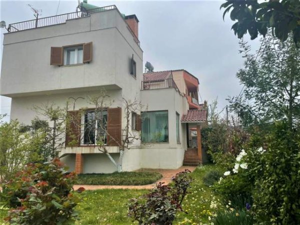 Tirane, shitet Vile 5+1 Kati 0, 550 m² 400.000 Euro (Sauk)