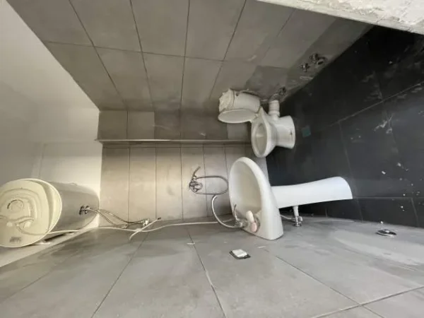 Jepet me qera kati 0, 130 m² 1000€Jordan misja , sejdini)