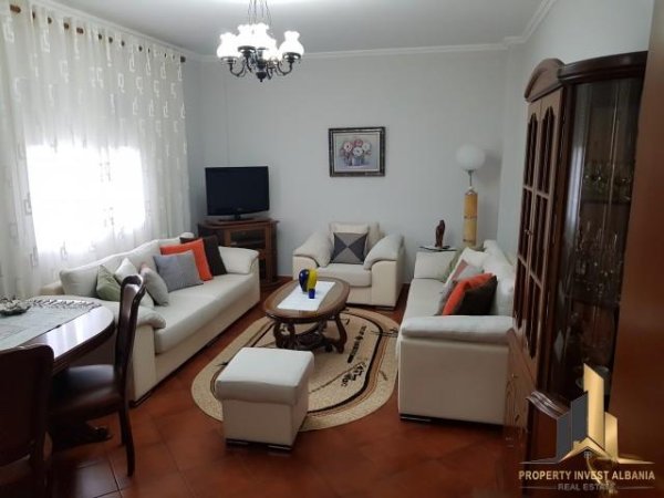 Tirane, jepet me qera apartament 2+1+A+BLK Kati 3, 103 m² 400 Euro (Brryli)