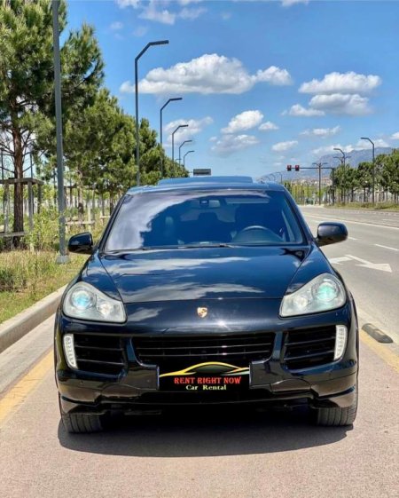 Tirane, jap me qera xhip Porsche Cayenne Viti 2008, 60 Euro